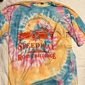 Women’s oversize graphic Tee